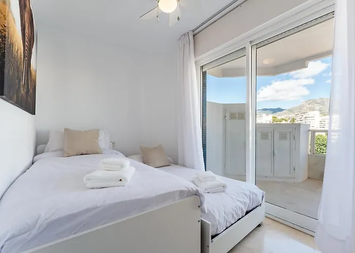 Tropico Carihuela View & Parking