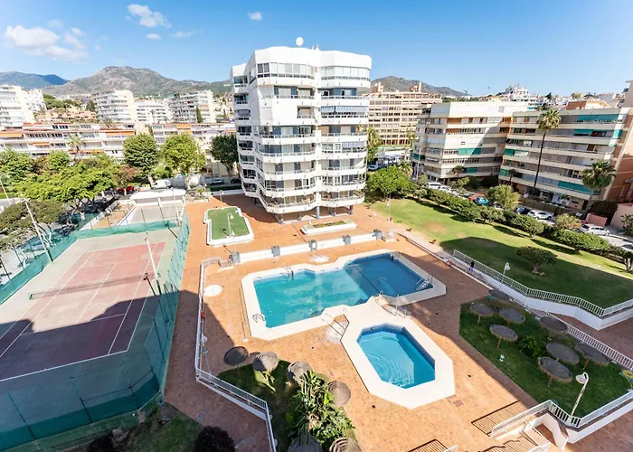 Tropico Carihuela View & Parking * Torremolinos